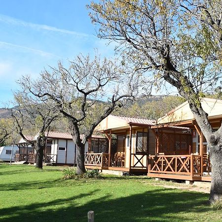 Camping Castillo De Loarre Ngoại thất bức ảnh