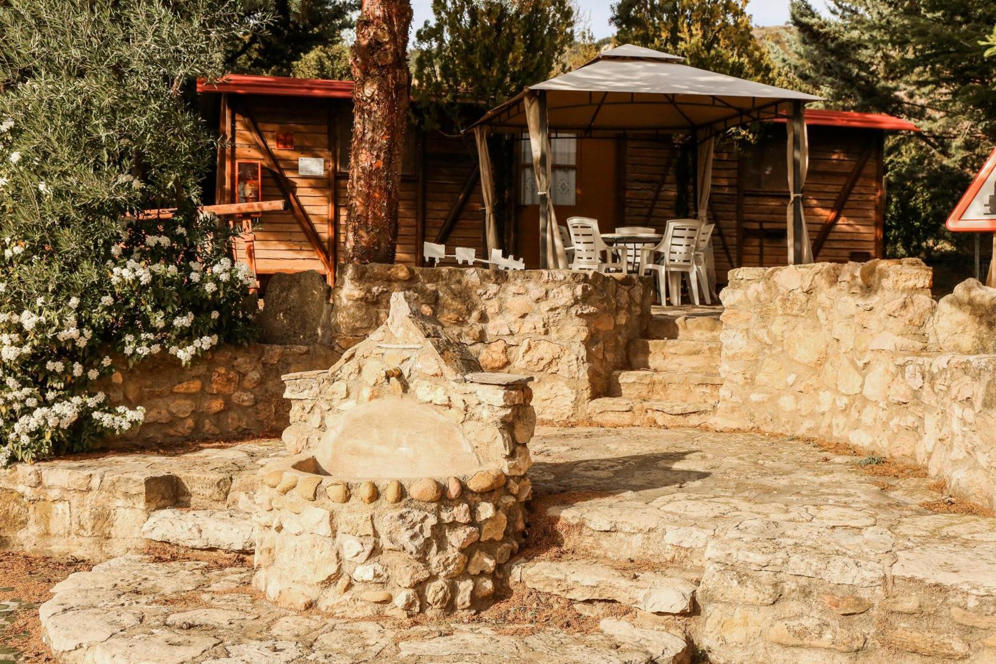 Camping Castillo De Loarre Ngoại thất bức ảnh