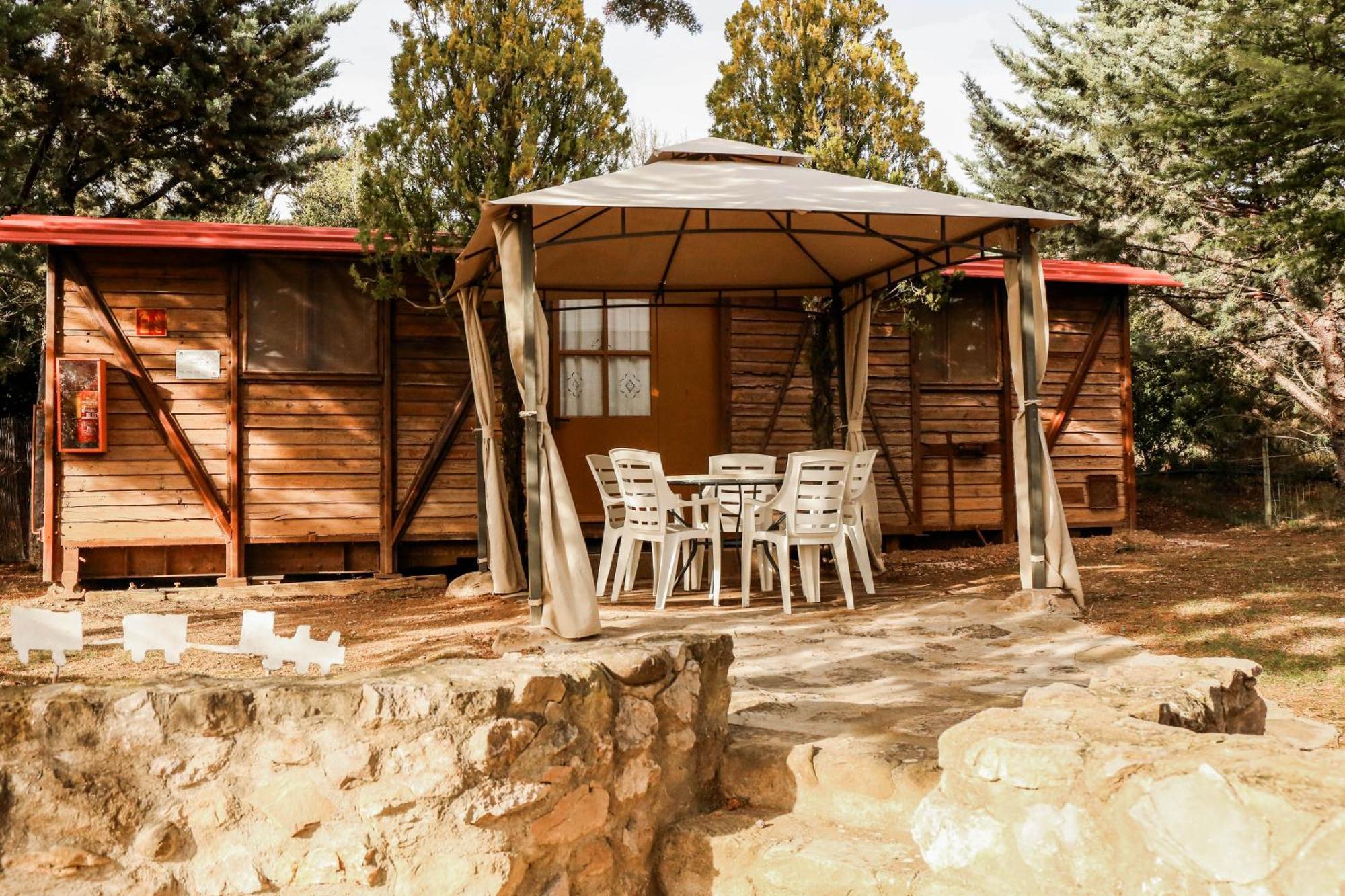 Camping Castillo De Loarre Ngoại thất bức ảnh