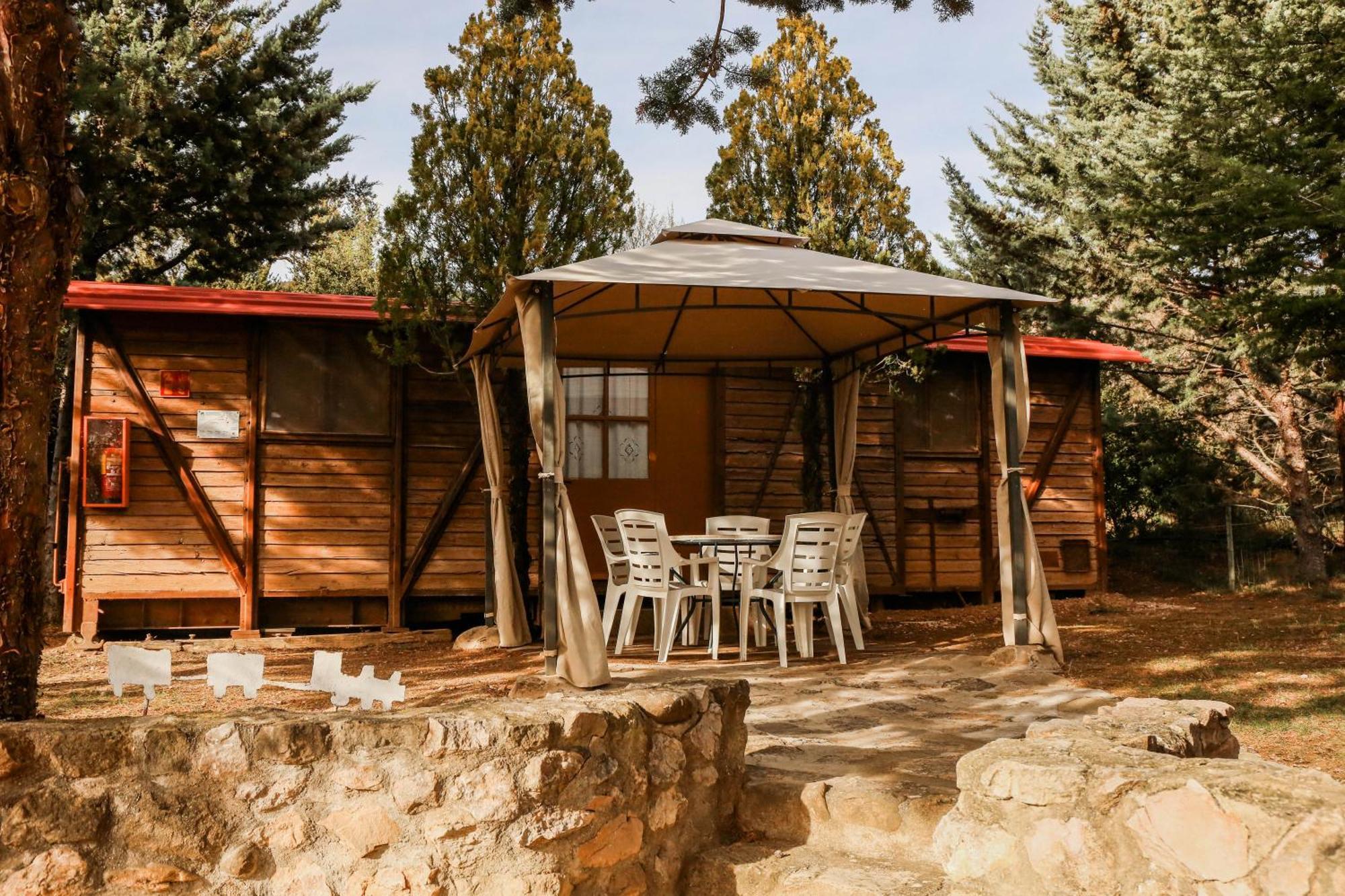 Camping Castillo De Loarre Ngoại thất bức ảnh