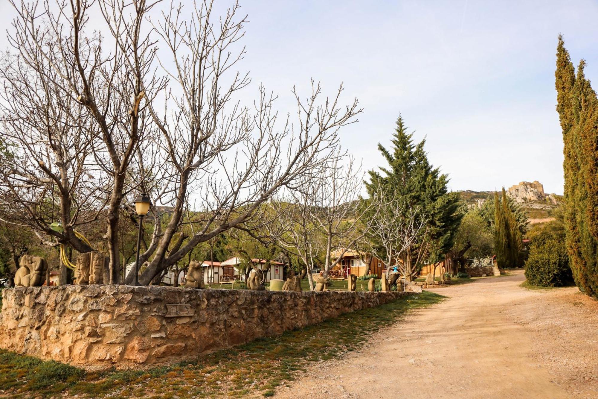 Camping Castillo De Loarre Ngoại thất bức ảnh