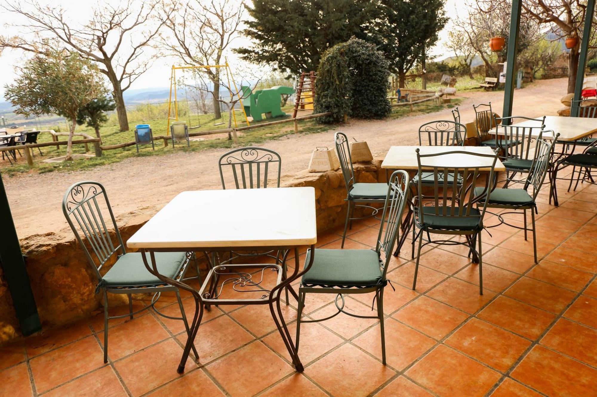 Camping Castillo De Loarre Ngoại thất bức ảnh