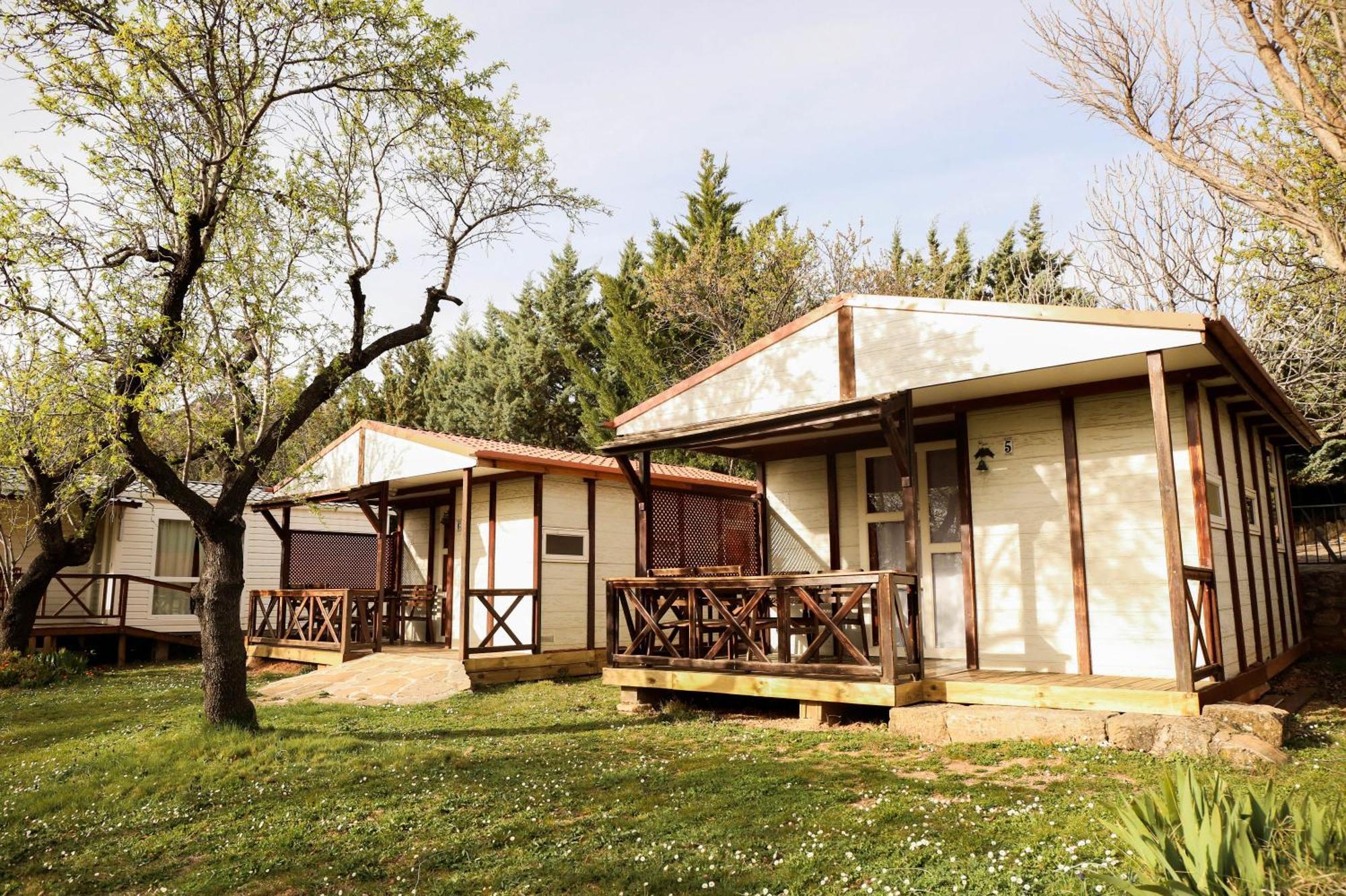 Camping Castillo De Loarre Ngoại thất bức ảnh