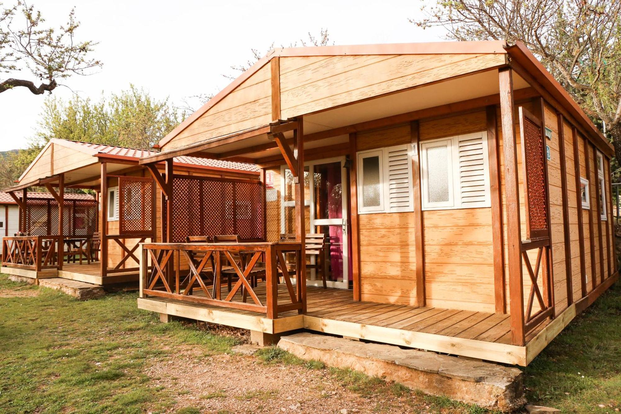 Camping Castillo De Loarre Ngoại thất bức ảnh
