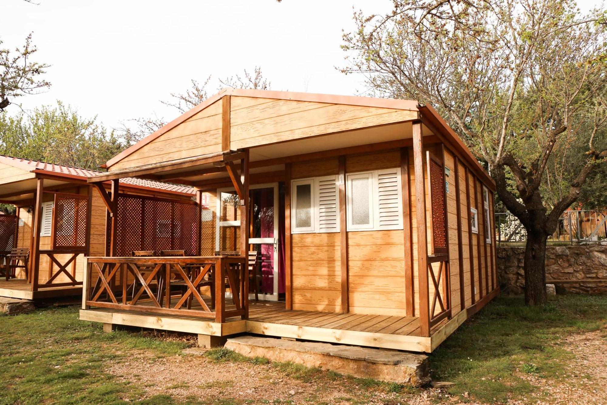 Camping Castillo De Loarre Ngoại thất bức ảnh
