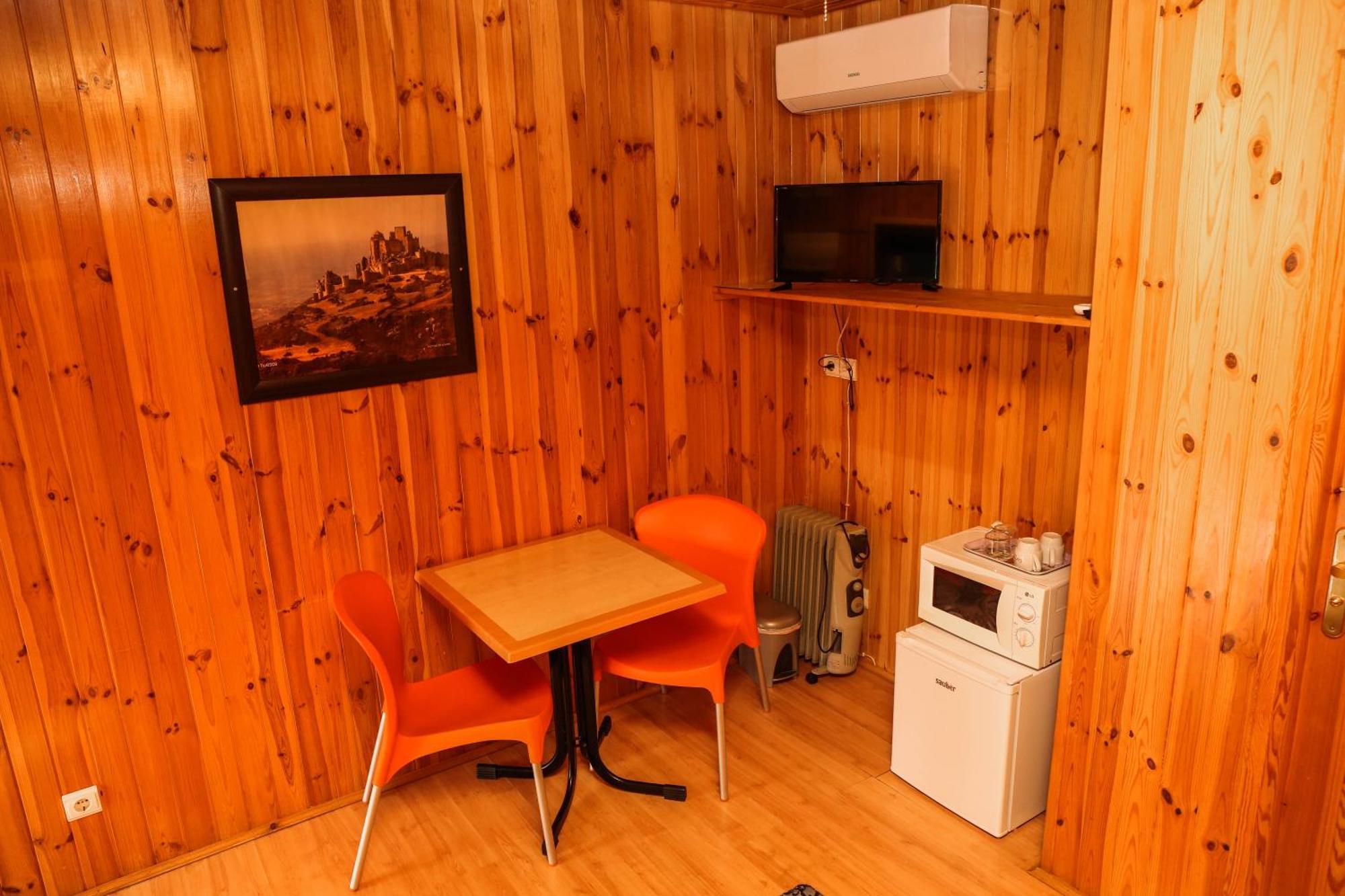 Camping Castillo De Loarre Ngoại thất bức ảnh